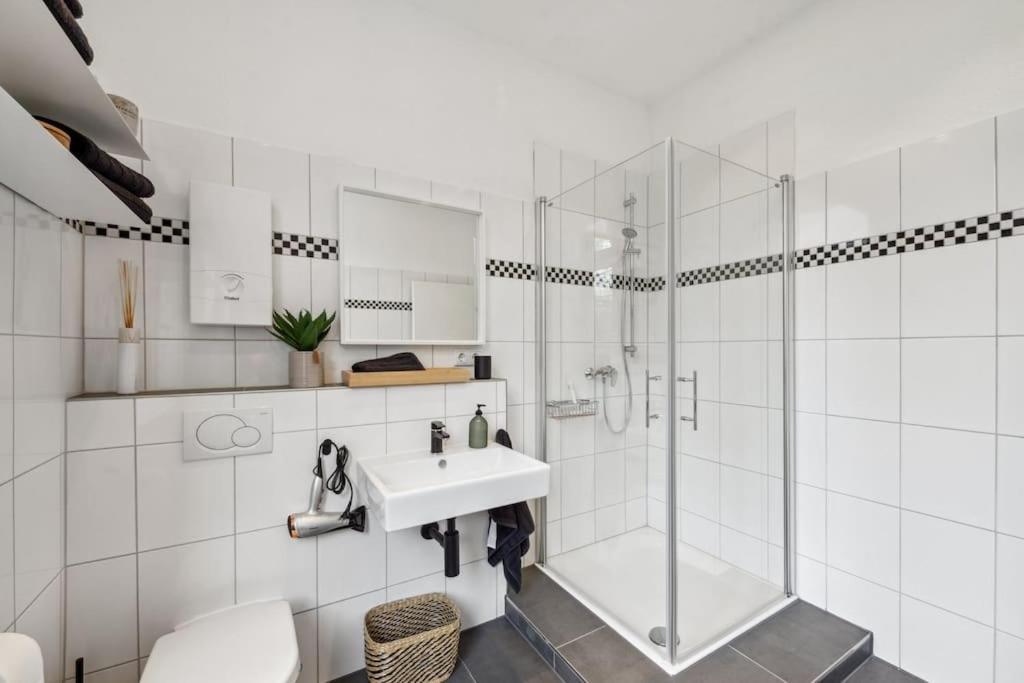 Wuppertaler Altbau-Traum Gutenberg - Naehe Dus & Dortmund & Koeln & Essen Appartement Buitenkant foto